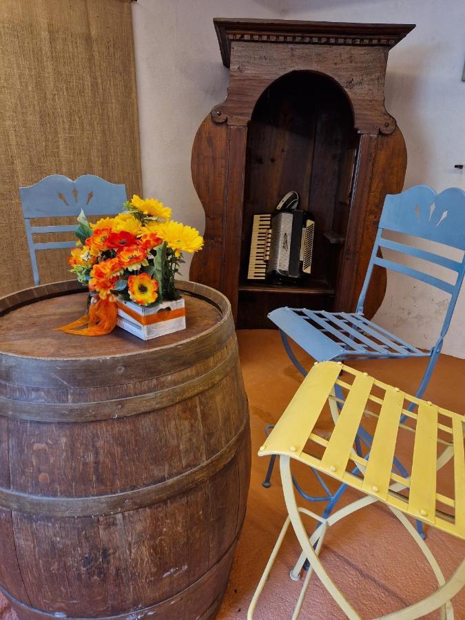Mister Barolo Apartments Langhe Новело Екстериор снимка